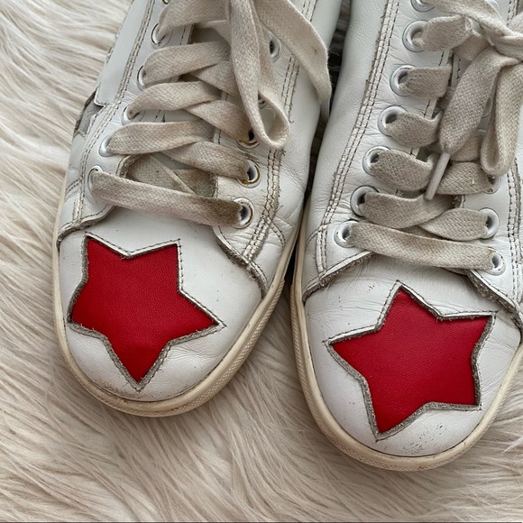 Steve Madden White Leather Blue Red Star Print 4th of July America Post Sneakers - Picture 3 of 11